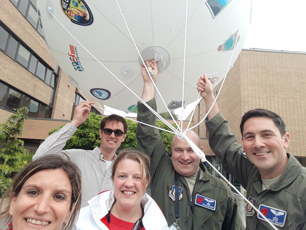 irinasandu_ec's tweet photo. Thanks so much to all the participants to our #ObsCampaignWS @ECMWF - it has been a terrific week, very much appreciated by everybody! And our campaign logo balloon was the star! https://t.co/oM2vN00ZNm