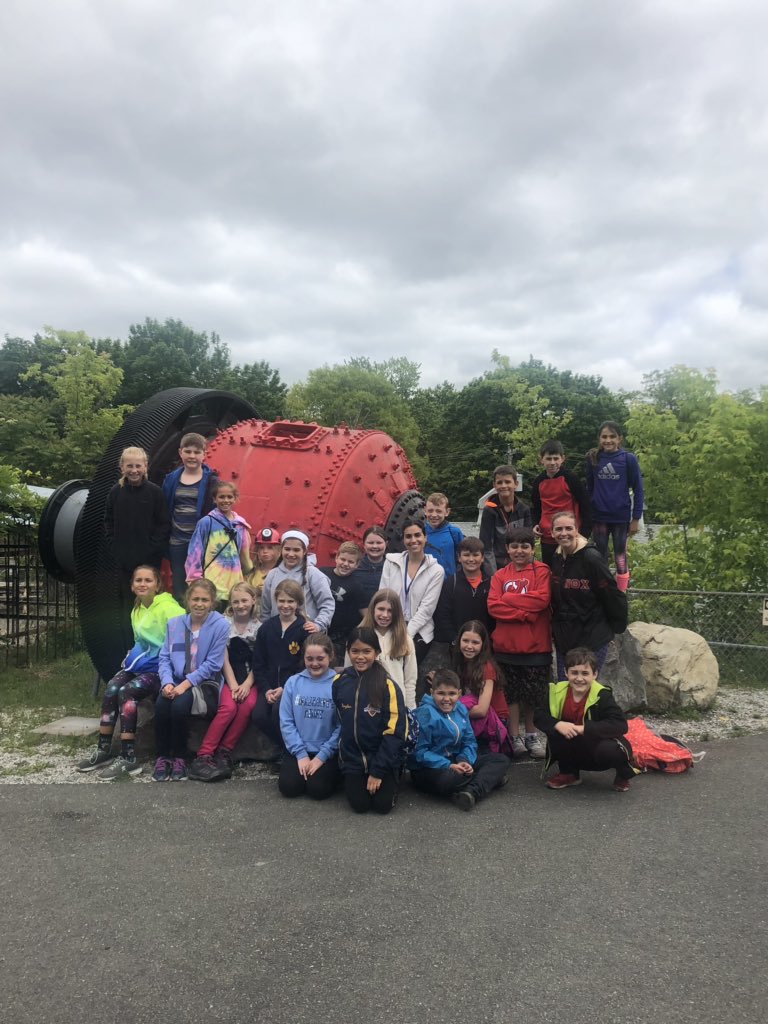 misstrattou4's tweet photo. Rain or shine—Our fourth graders enjoyed a fun and educational field trip to The Sterling Mineral Mine!  #sjgtweets #PeqPantherPride https://t.co/a3koo3UFXd