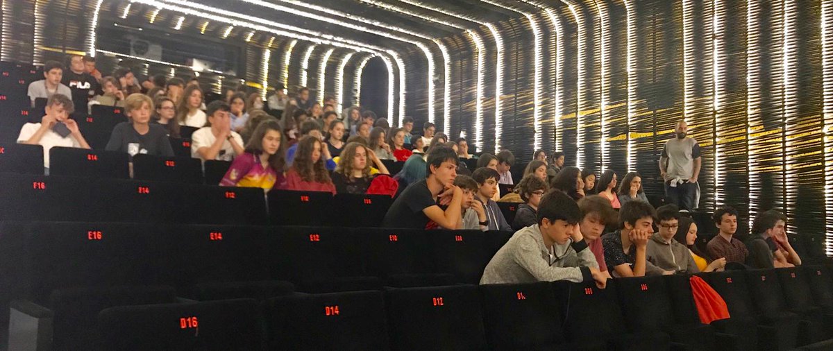 MontserratFUHEM's tweet photo. 💠El alumnado de 3º y 4º de ESO han visto 👀 en la # cineteca 🎥 del @Matadero el documental #Of fathers and sons, del director kurdo #Talal Derki
Un documental que no deja indiferente, y que muestra la dura infancia👫 y la vida de una familia de talibanes yihadistas. https://t.co/4fndl1OwD5