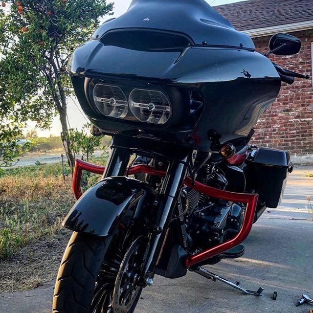 vindikta's tweet image. @braelynn_95 ‘s Road Glide looking good with our new FTP Engine Guard. bit.ly/2XDXaU1