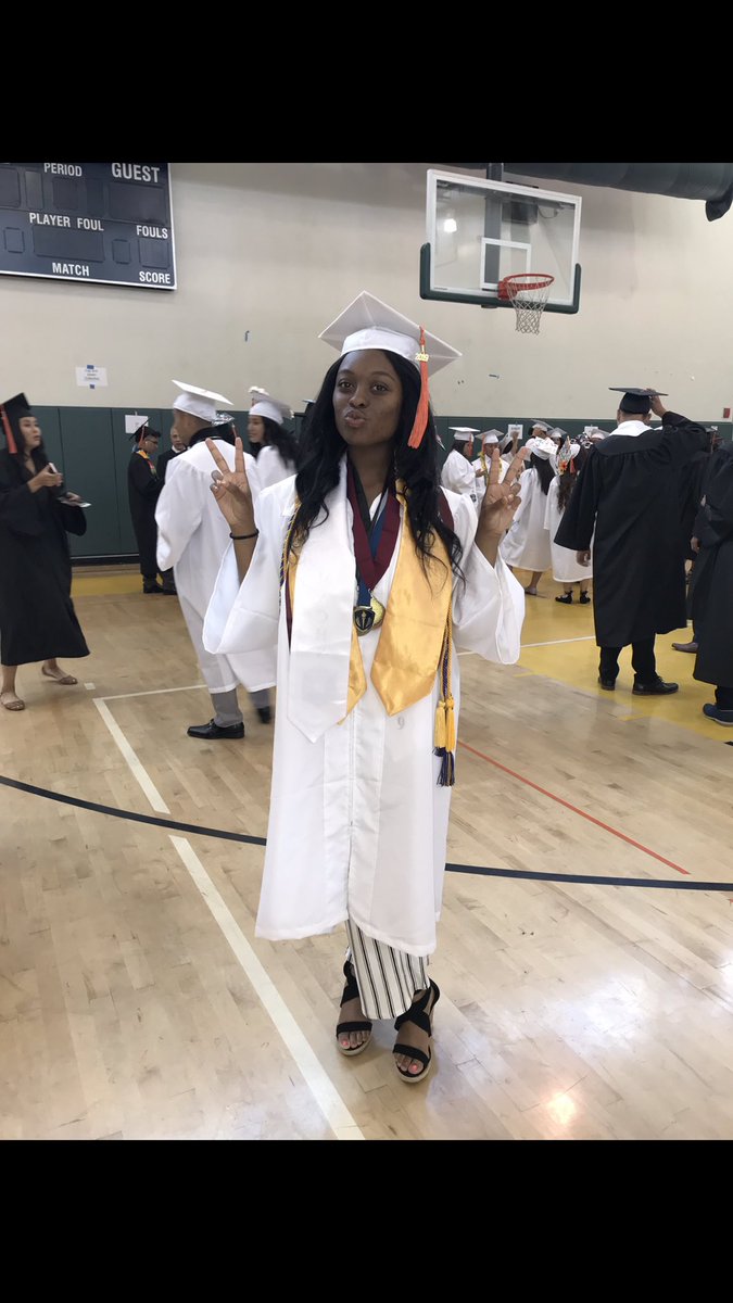 HaeleeS's tweet photo. First, after all the hard work, motivation, dedication, and resilience...
Finally, I made it.π©π½βπππ½ββοΈ
#2k19Graduate https://t.co/OGuhGaDUmo