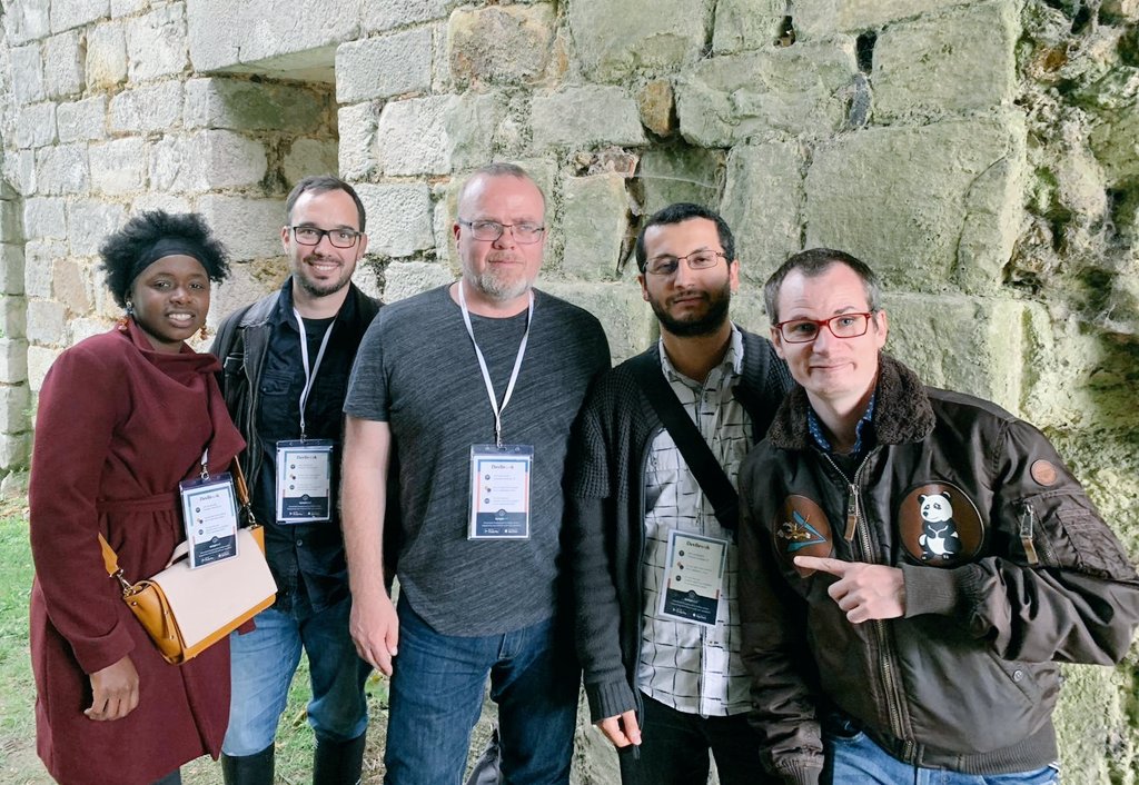 BousquieRomain's tweet image. What a nice day in #devbreak19 with da Rockstar @rasmus and friends from #codevry