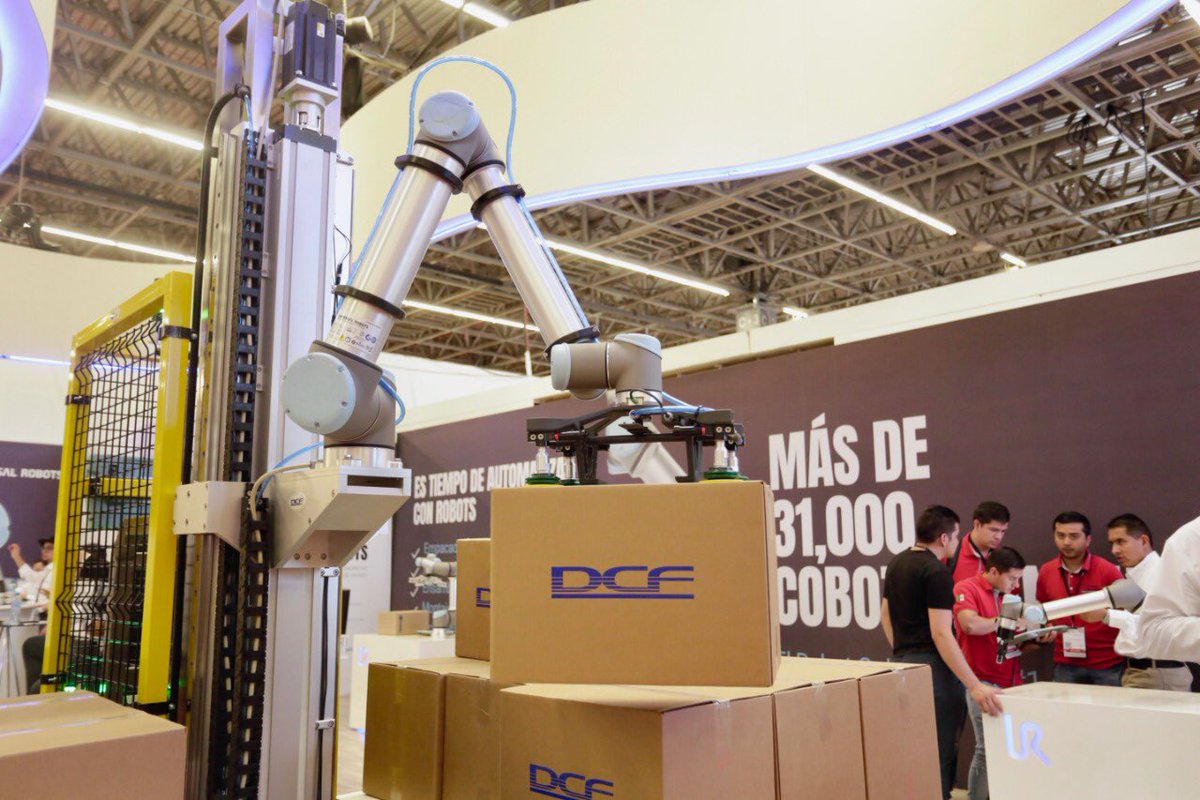 ambientplastico's tweet photo. Un éxito la #ExpoPack2019 en Guadalajara Jalisco, el crecimiento es notable en expositores y visitantes, el sector del envase y embalaje se consolida como el más importante para la industria del plástico @ExpoPack https://t.co/EvTG2GAOaH