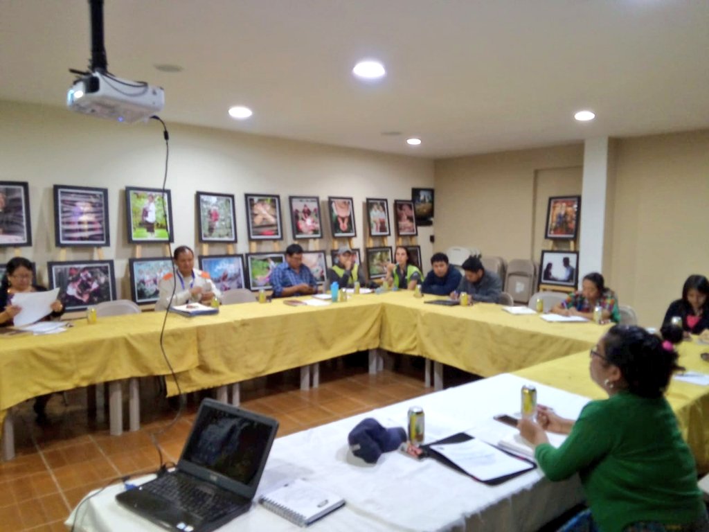 SESAN_Solola's tweet photo. En reunión de Mesa Técnica Municipal de la #Comusan de Santa Maria Visitación se da seguimiento al Proyecto de gallinas ponedoras que se ejecuta con madres de niños en riesgo nutricional con apoyo de la Municipalidad y técnico del MAGA, Good Neighbors, en el marco de la #ENPDC https://t.co/0yiAYWhuO2