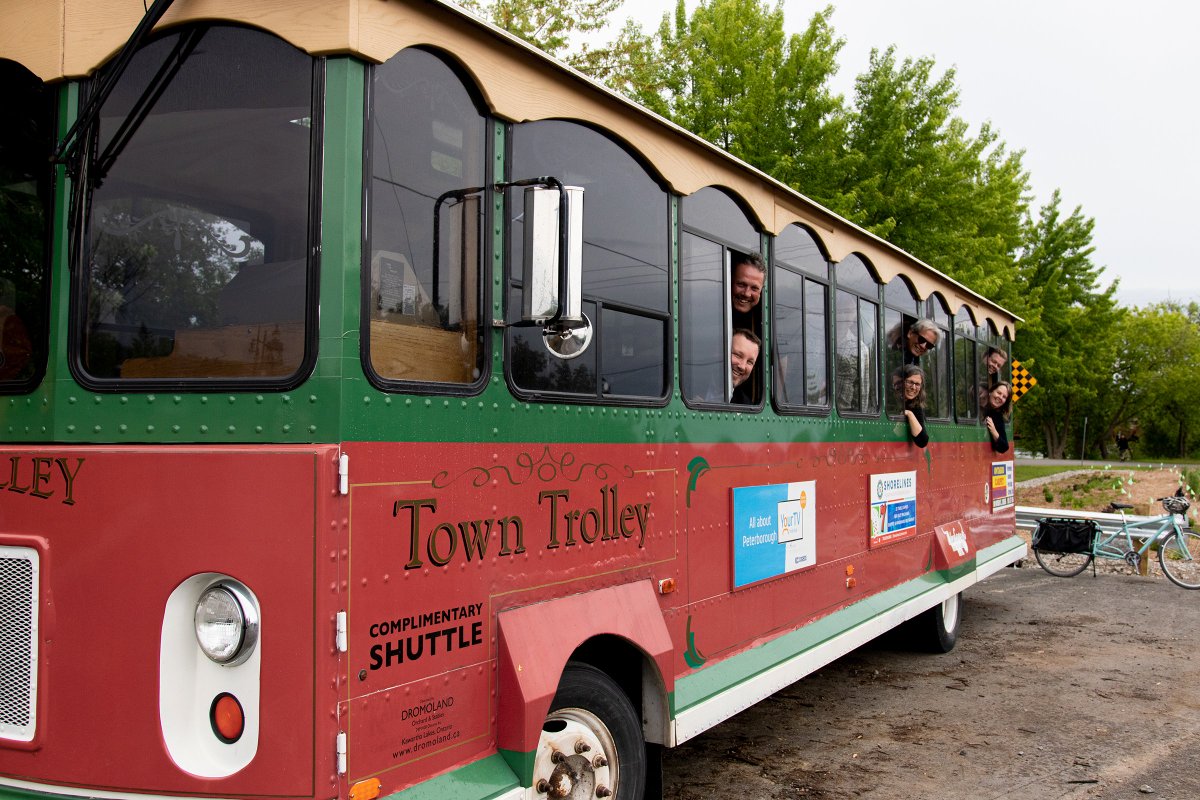 Ptbo_Canada's tweet photo. Take Free Rides On Retro San Francisco-Style Trolley From Downtown To Peterborough Musicfest -> https://t.co/t7uMjR9f83 https://t.co/HSkyyHOVNQ