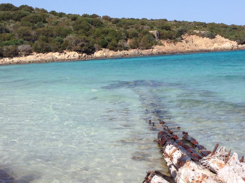 glmandy's tweet photo. Un saluto a tutti da La Maddalena! Spiaggia del Relitto. https://t.co/z2XV77x9SL