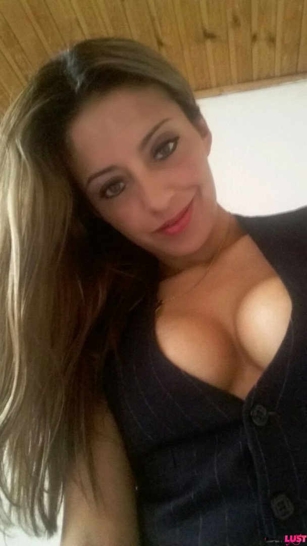 CamLustcom's tweet photo. We should have lots of web cam chat?

Join @valeryxes on #camlust https://t.co/OC6QBD7gQc 

#livechatgirls #livestream #lovegirl #beauty #beautifulgirls #videos #alternativegirl #altgirl #altmodel https://t.co/NQ6fOkKIQ3