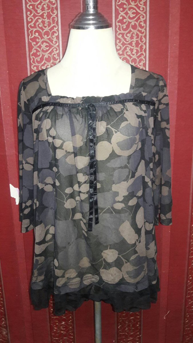 weenawan05's tweet image. เสื้อชีฟองคอกลมแต่งระบายหน้า แขนครึ่งศอก สีน้ำตาลแต่งลวดลาย รหัส C21
อก 21 นิ้ว 
ยาว  24 นิ้ว
แขน 16  นิ้ว
ราคา 100 บาท
IDLine : @maengposhop
Website ; maengposhop.com
Fb : facebook.com/maengposhop
#เสื้อผ้ามือ2#เสื้อผ้ามือสอง#เสื้อผ้ามือสองราคาถูก#เสื้อผ้ามือสองสภาพดี