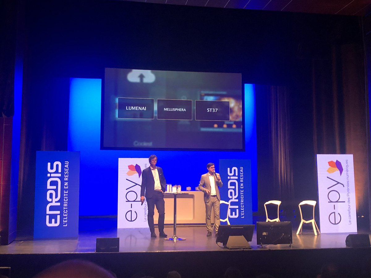 Helioparc's tweet photo. 🏆 Trophées #epy2019
Catégorie #innovation et #bigdata : 3 startups de la Technopole @Helioparc nommées @mellisphera @Lumen_AI @ST37fr
Et c’est @ST37fr qui remporte le trophée ! Bravo à toute l’équipe !! 👏🏻💪🏻 https://t.co/3U1AD7ZB9o