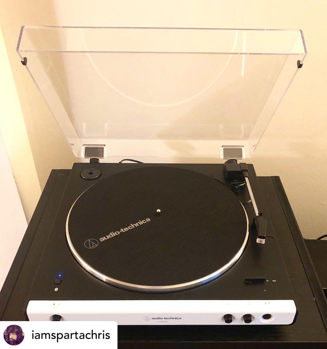 USAudioTechnica's tweet photo. #FanPhotoFriday: Our AT-#LP60XBT #turntable is user-friendly and great for #vinyl lovers who are starting their collections, like Instagram user @Iamspartachris: https://t.co/70gLfJTg8a https://t.co/ccig7fpu75