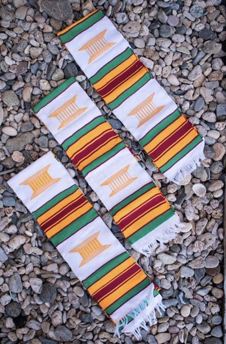 Afri_Kandy's tweet photo. 🗣DISCOUNT ALERT! Enter AFRIKANDY20 at the checkout for 20% off all graduation and plain stoles🤪! #Graduation2019 #ClassOf2019 click the link to shop https://t.co/SABYSG09qn https://t.co/MS0Qd9GGPe