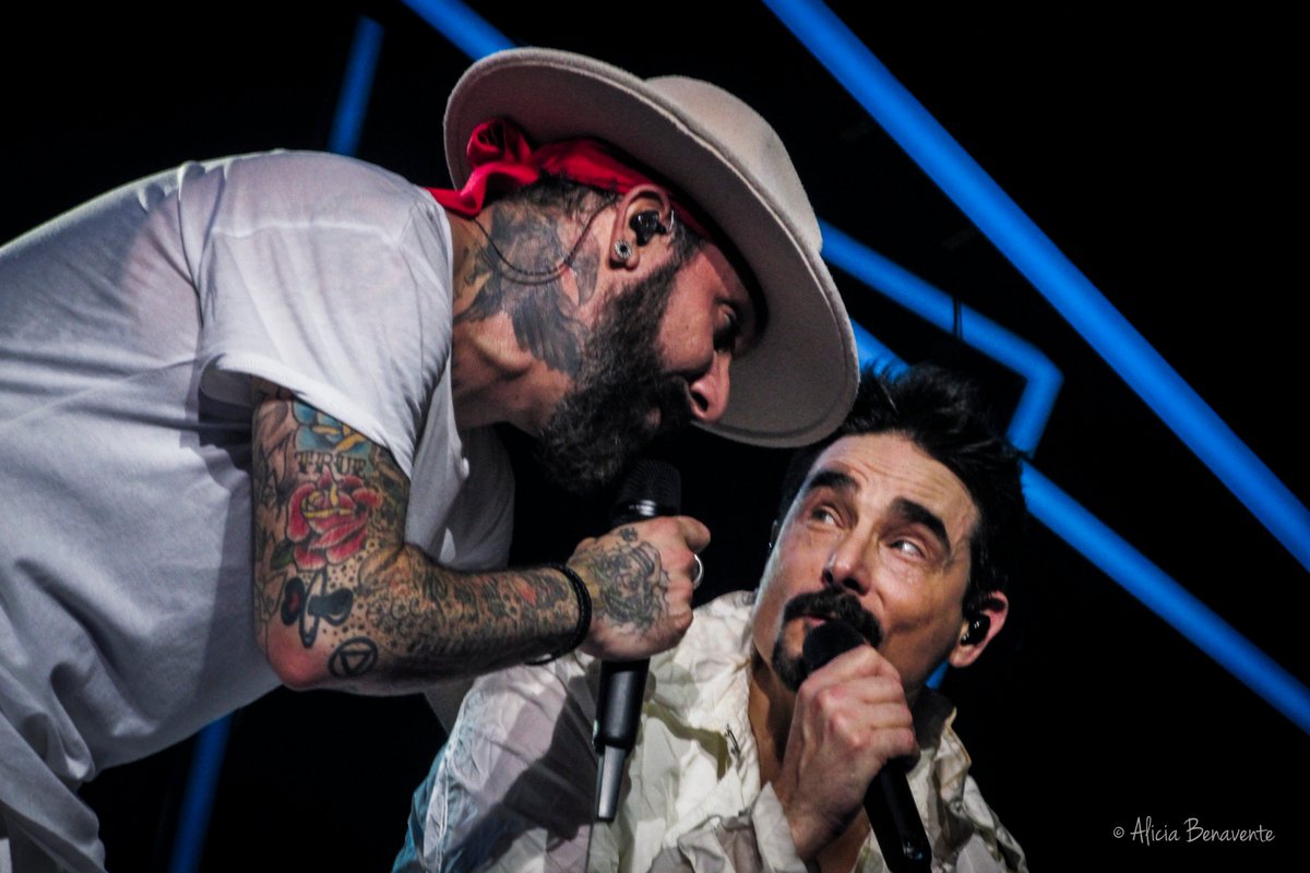 ali_dreamer's tweet photo. I think I can say these are the best two pictures I've taken so far of my dearest @backstreetboys @aj_mclean @kevinrichardson Will I take better ones next week in Prague? We'll see π Cannot wait to see you guys again β€οΈ #DNAWorldTour #BSBNor https://t.co/yz4wqWZd54