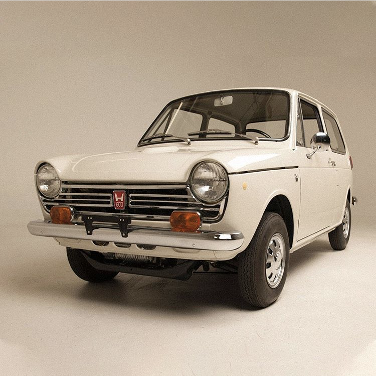 _BeavertonHonda's tweet photo. Restored #SerialOne, before and after. #HondaHistory https://t.co/owhwTJAitQ