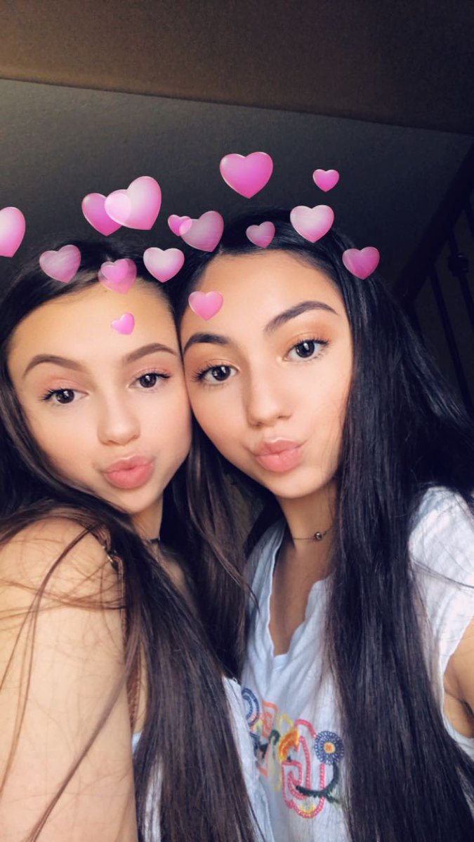 AlianaWoods's tweet photo. happy birthday to the loml🥳 thank for being the greatest friend anyone could ask for, i love you forever❤️🤩 @alexis_hulce https://t.co/5sn0ZHcImc