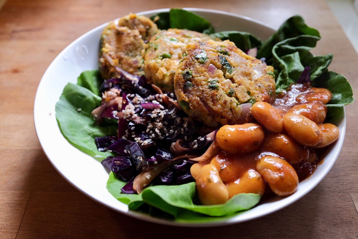 rajivshah's tweet image. Dinner: made more patties—I had mixture left from yesterday. Served slightly differently with the red cabbage/carrot salad and had it with giant Greek butter beans. I’ve managed to make 6 patties from ½ a small cauliflower, small sweet potato, 1/2 onion, bit of broccoli &amp;amp; peas 😋