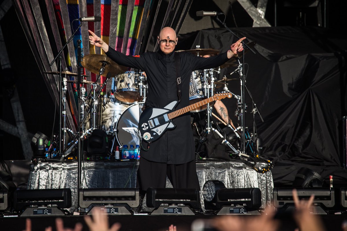 FirenzeRocks's tweet photo. THE SMASHING PUMPKINS

#FirenzeRocks 2019
📷: Elena Di Vincenzo https://t.co/BTb3LtyG25