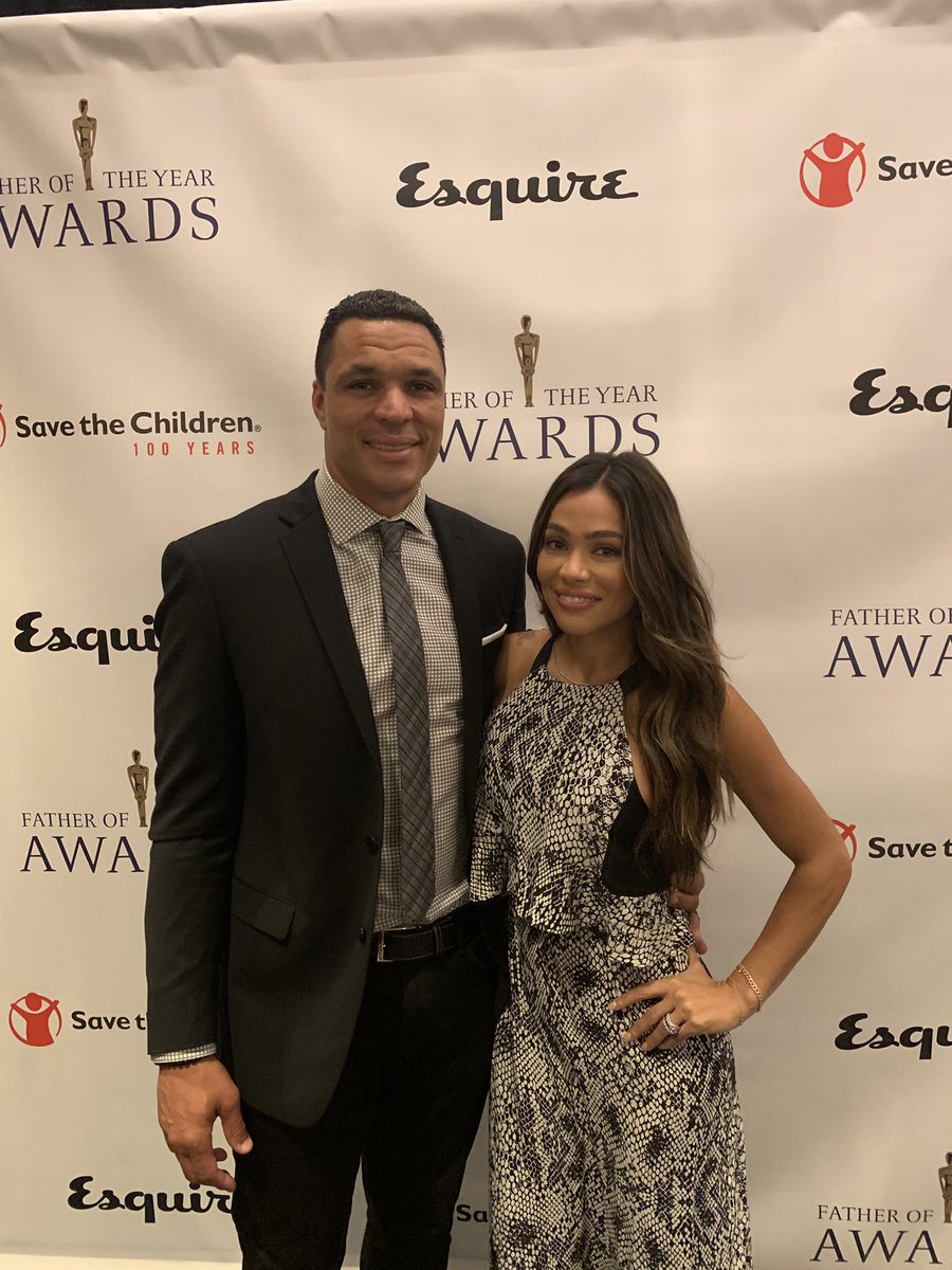 TonyGonzalez88's tweet photo. Thank you @FOTY_Awards for honoring me today as one of the ”Fathers of the Year”! My kids and wife make it an easy job... most of the time😂❤️ https://t.co/xy6Inw29s5
