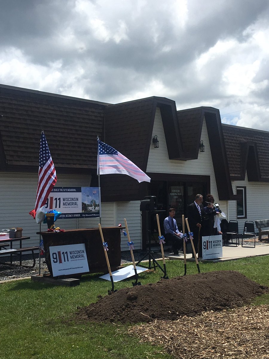 ashreichert27's tweet photo. What an amazing groundbreaking ceremony at the @Wisconsin_911 Memorial located in Kewaskum, Wisconsin. 🇺🇸 https://t.co/voVylbvQs4