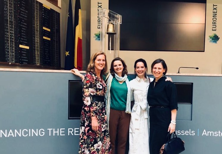 Spot the CEO 😍 
Congrats <a href="/beademahieu/">Beatrice de Mahieu</a> 👍🏻
Celebrating with <a href="/Siet25/">Sigrid Lenaerts</a> <a href="/s_vanhuyse/">saravanhuyse</a> 

#womenintech #innovation pays off