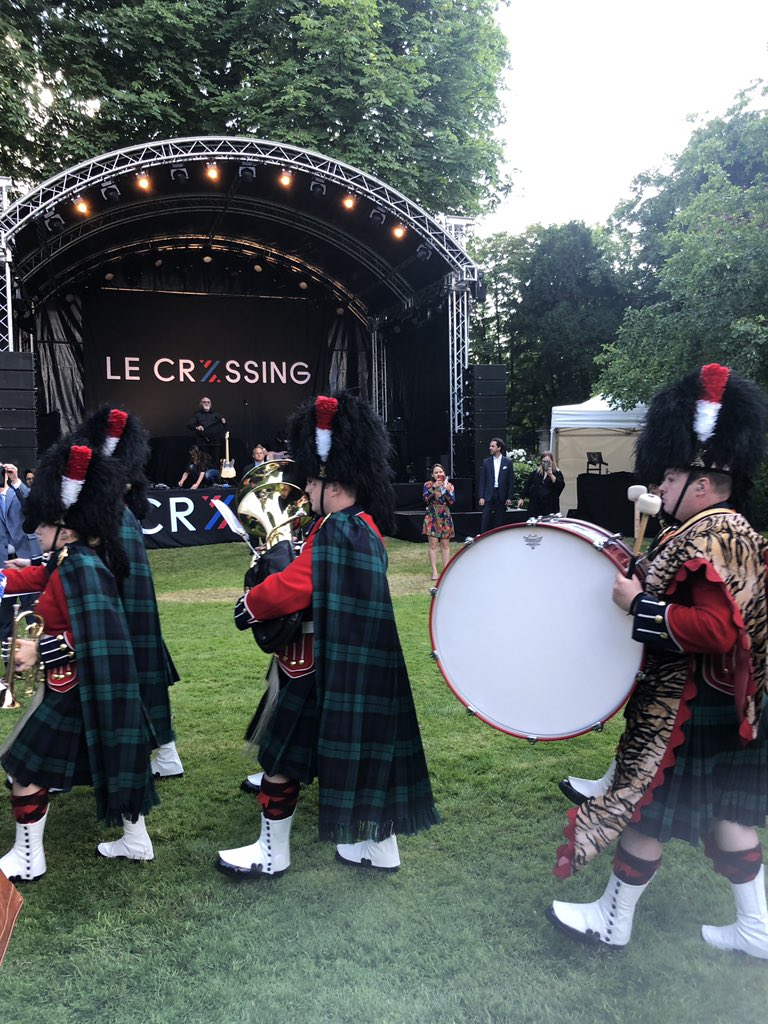 When <a href="/UKinFrance/">UK in France</a> and #lecrxssing come together ....