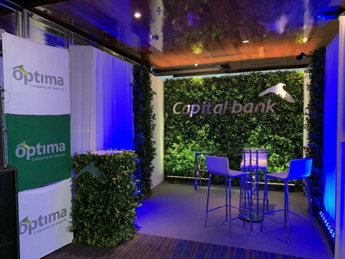 SMarketingCom's tweet image. .@selectamagazine Montaje de Stand para @capitalbankpty y @Optimaseguros en #SelectaModa