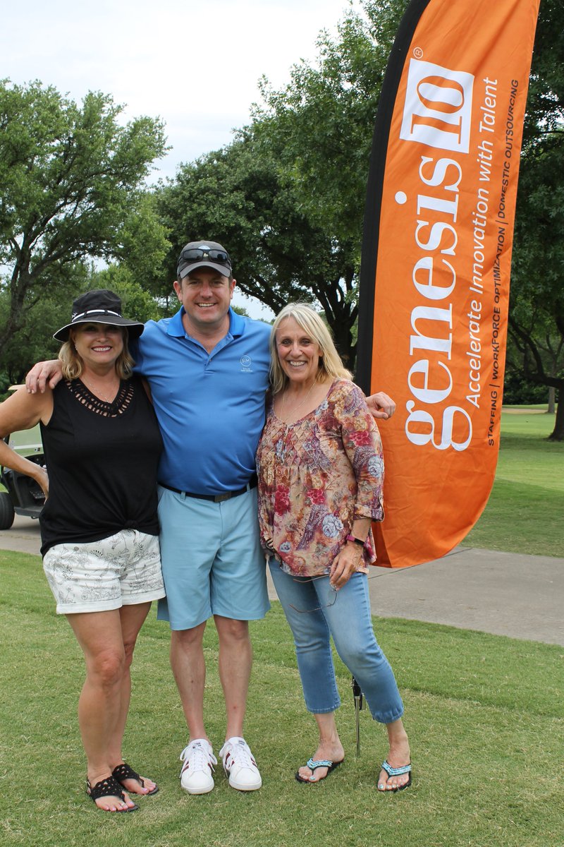 SIMDFW's tweet photo. We appreciate @Genesis10Corp's continued support as a sponsor for our #SIMDFWGOLF tournament! And thanks for providing yummy snacks and refreshments at your booth! #goodtreats #simdfw #simdfwgolf #joinsimdfw #golfsponsor #thankyou https://t.co/hyScL0GmFI