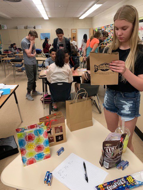 oneilltitans's tweet image. Mrs Bolen &apos;s @oneilltitans Grade 9 math making and playing their own games based on probability #math9 @RCSD_No81