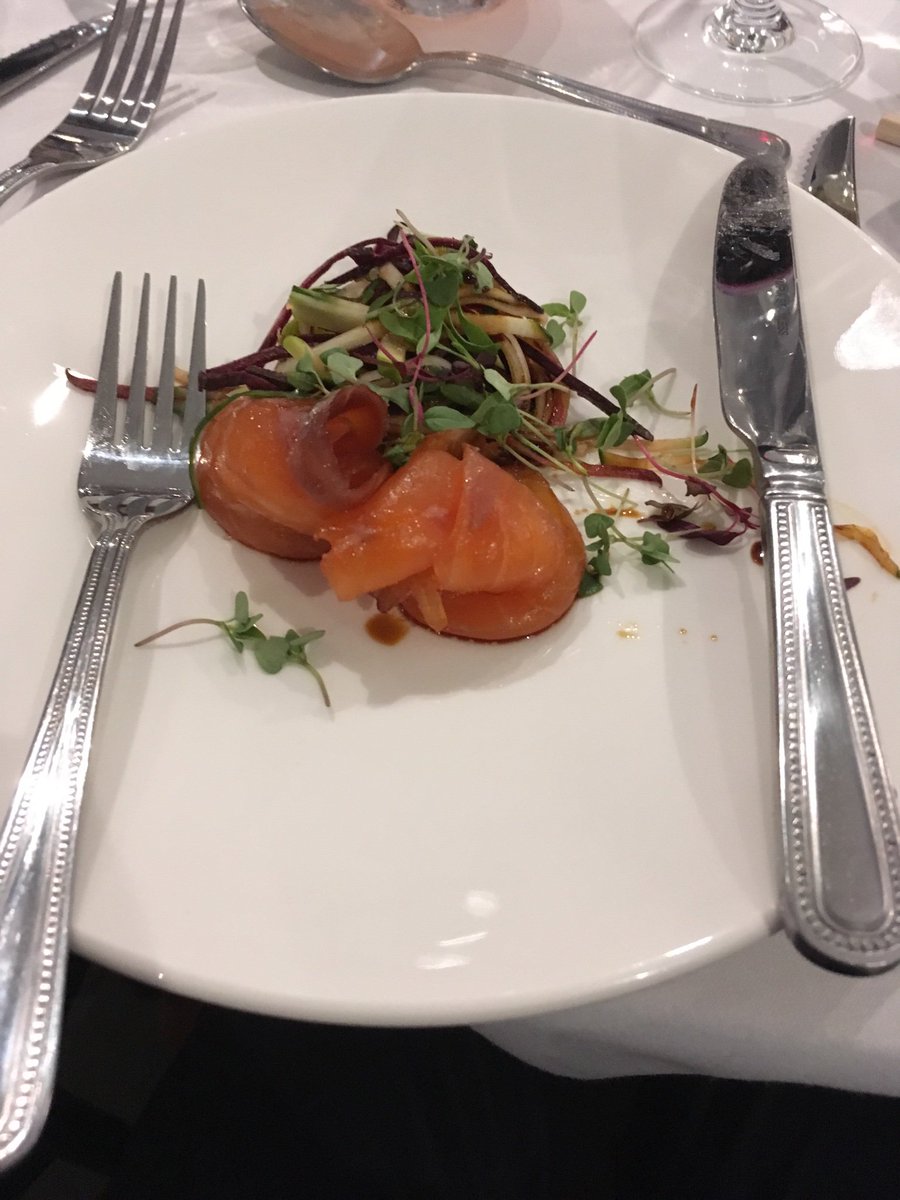 ciaran_stark's tweet photo. Course 1 from Hutcheson’s after a great talk from James! #refreshinglysimple #murphywealth https://t.co/15Lk2bwCMs