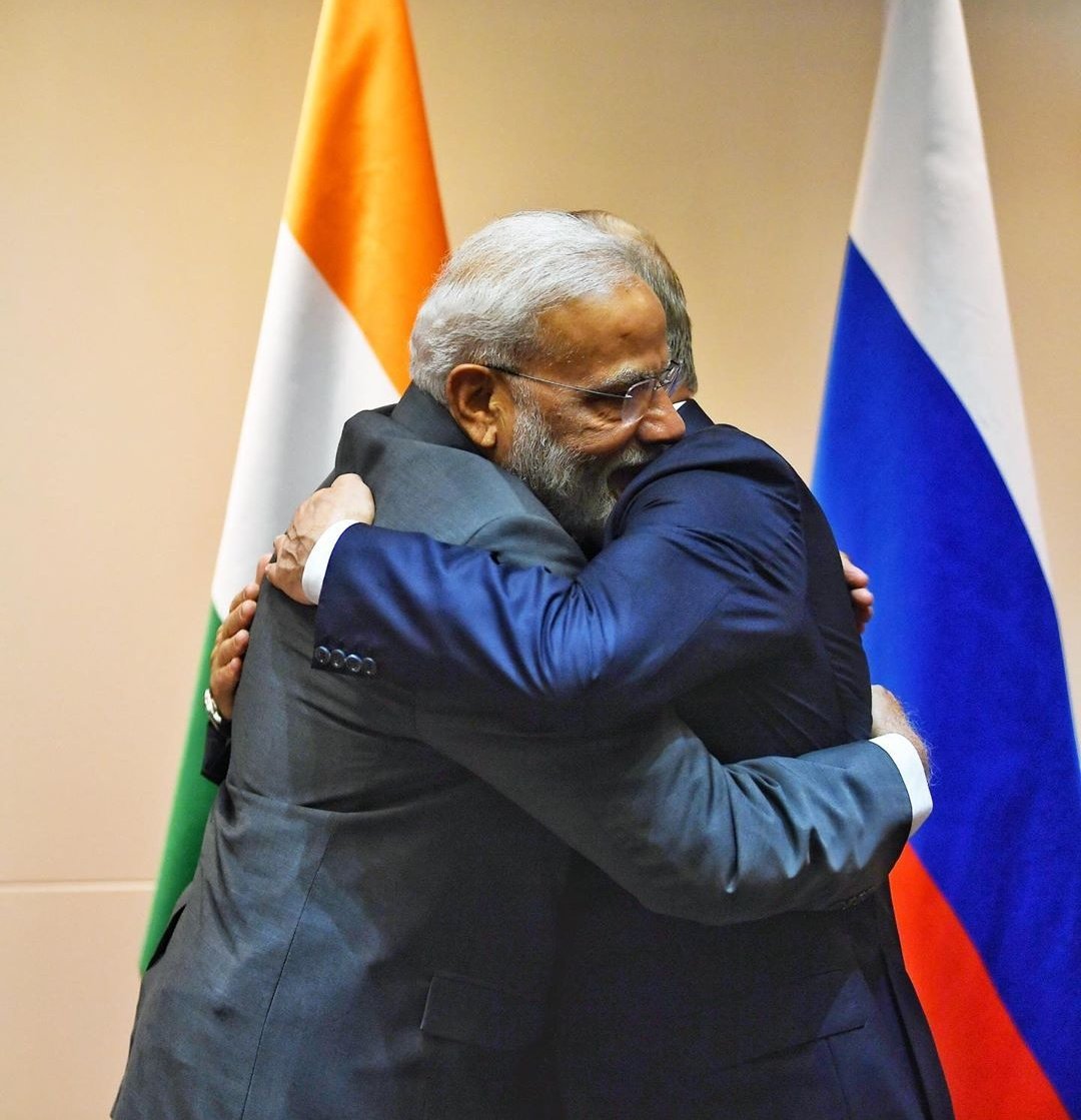 Damn_Burger's tweet image. Pic 1 : Modi with Xi Jinping
Pic 2 : Modi with Putin

Says everything 💁

#ModiGlobalPower