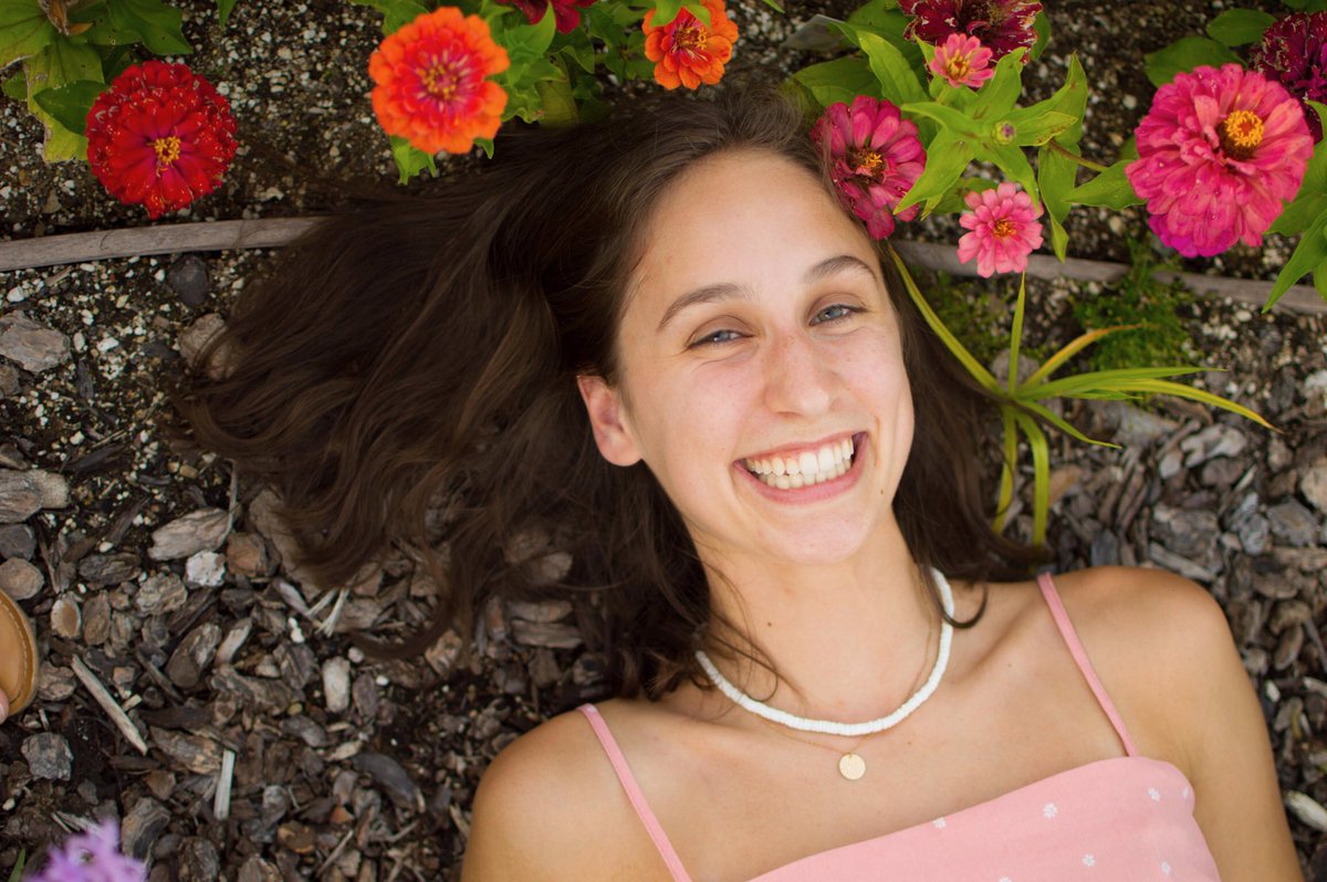 sidelinebyshelby tweet media