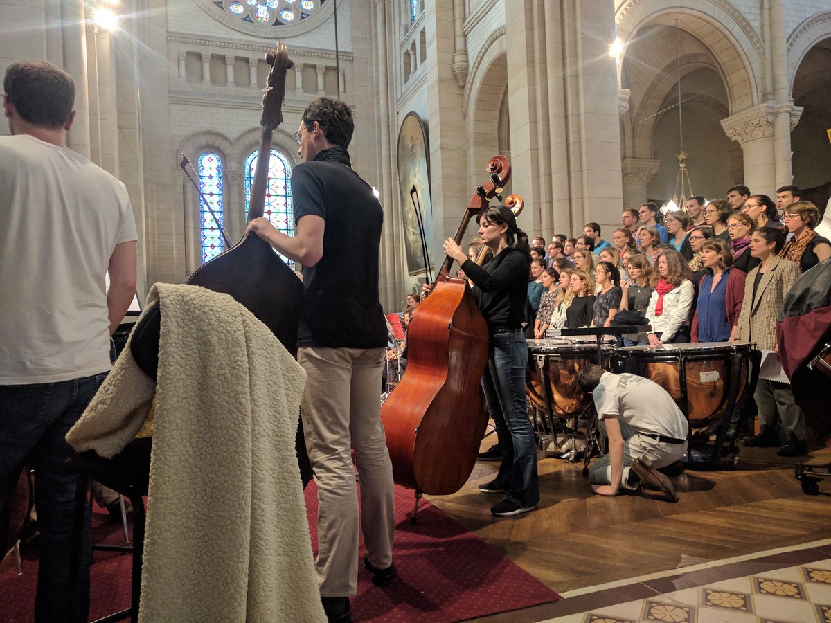 clement_bohic's tweet photo. Le @COGE_Paris répète religieusement à Notre-Dame-de-la-Croix. Ne pas déranger ! @Votre_Pere https://t.co/vxn6suv4sT