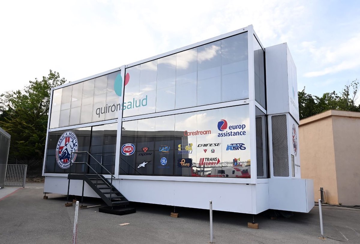 clinicamobile's tweet photo. From #CatalanGP, our Clinica Mobile truck!
#MotoGP
@quironsalud
@carestreamhealth @europassistanceitalia @lazu_latm @pavis_spa @gehealthcare @alpinestars @ixon_official @daineseofficial @italtrans_s.p.a #transferry #pata #specialmente https://t.co/7ByV96zO57