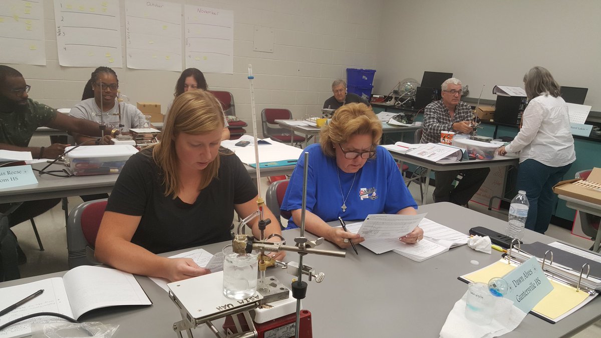 ASIM_AAMU_UAH's tweet photo. ASIM Chemistry Summer Training Day 3 Doing some Distillation :) #ALScienceinMotion https://t.co/qPxnXRODWf