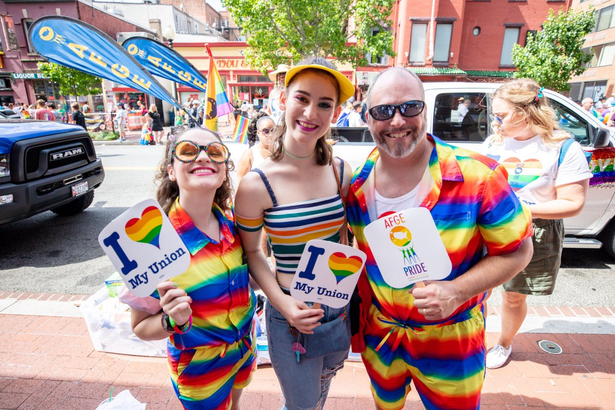 AFGENational's tweet photo. Last weekend, AFGE activists joined together to participate in the @CapitalPrideDC parade and festival.
We're giving a #shhhOUT to the past and present, while committing to “Shout Out” ignorance and hate as we move forward together as allies. #PrideMonth #1u https://t.co/uv0vjZBuY5