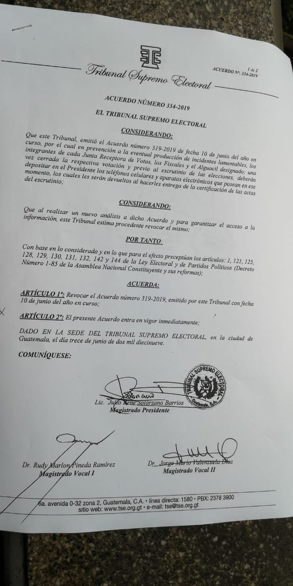 rgonzalez_eu's tweet photo. #TSE revoca acuerdo que no permitía el uso de teléfonos móviles por parte de los fiscales de partidos en las mesas receptoras de votos. https://t.co/SRRTIJHNVO
