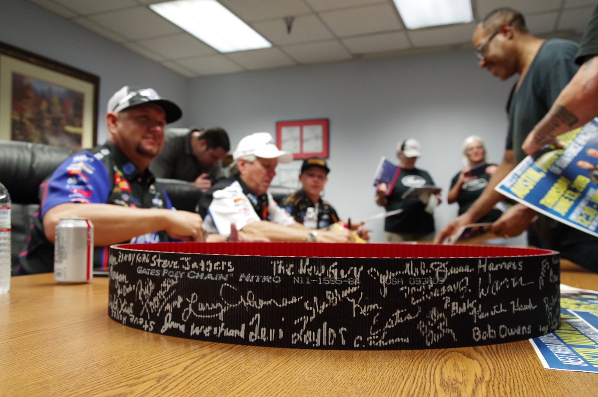 GatesNAmerica's tweet photo. Did you know that @JFR_Racing drivers @roberthight7000, @JohnForce_FC and @ProckRocket_TF rely on the #GatesPolyChain belt to power their winning cars down the drag strip?
.
.
#GatesAuto #GatesBelts #DrivenByPossibility #JohnForceRacing #RobertHight #JohnForce #AustinProck https://t.co/HADqfg8bQB