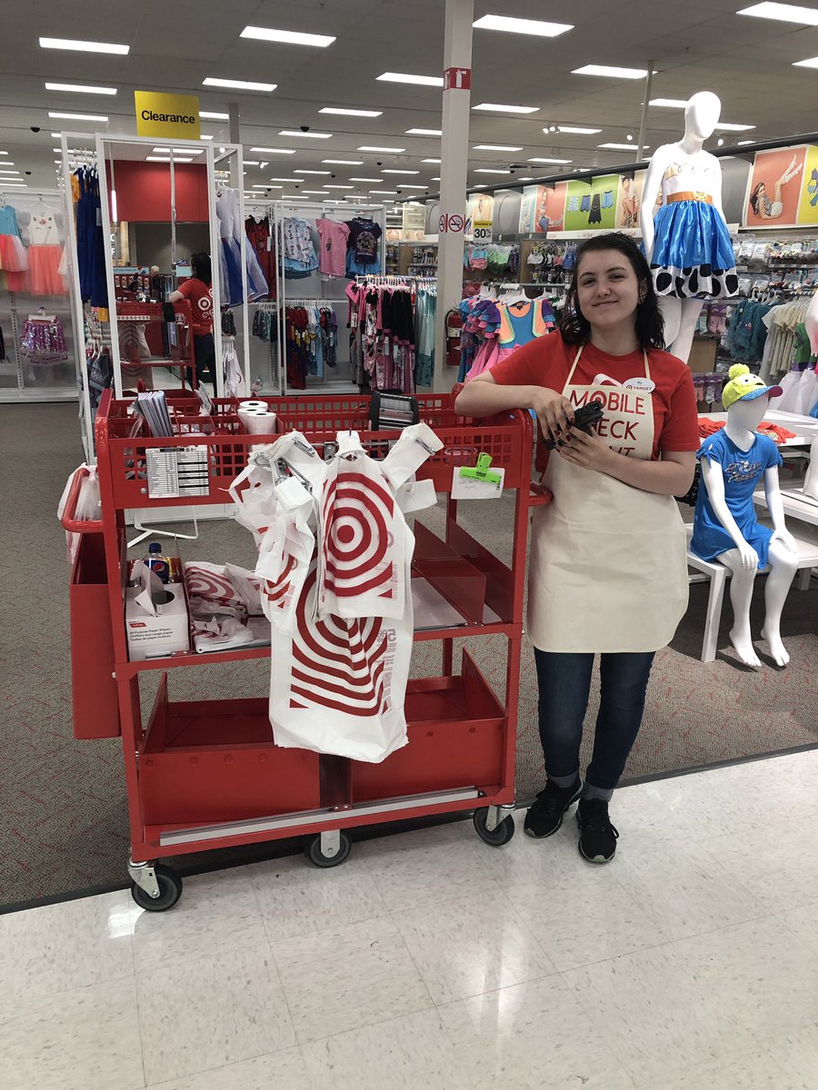 DeV from Targèt tweet media