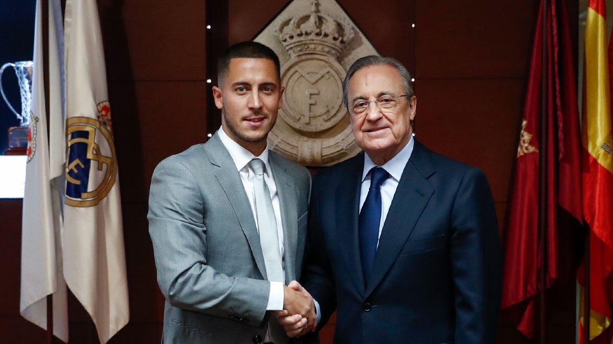 Florentino Pérez junto a Eden Hazard.