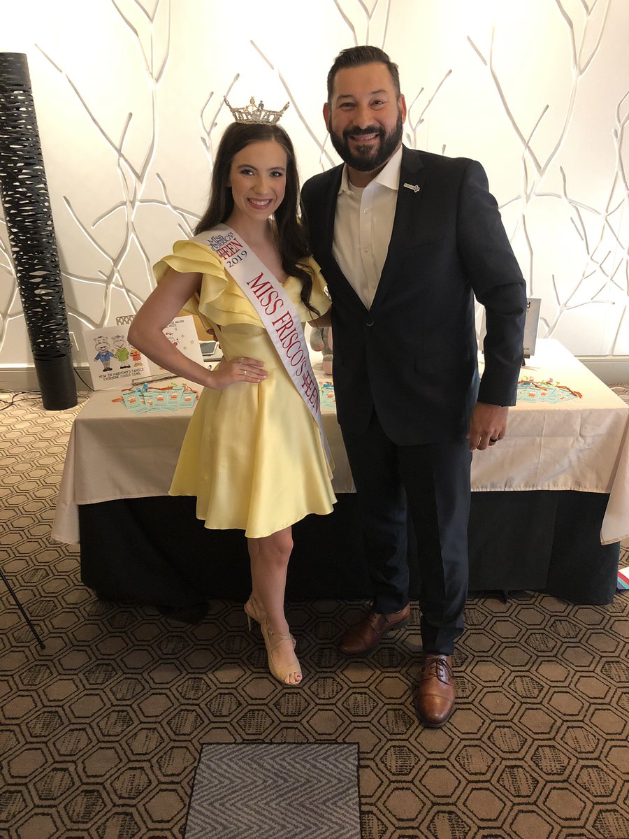 MG0875's tweet photo. Got the opportunity to meet @lexirains last night. She’s Ms. Frisco Teen and has just released a children’s book. Harmony The Hippo!  Check it out if you get a chance. Has a great message. Overcome your fears &amp; follow your heart! #musicmatters #WeLeadTX @BelindaKNeal. https://t.co/tGJVhb9wFB