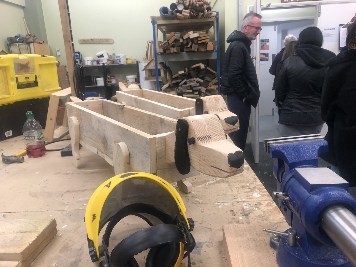 socialinnovtmu's tweet photo. Today we had the chance to visit @WorkbridgeUK + @goodloafUK and learn more about their community programs in #Nothampton. Thank you for inviting us to be guests in your spaces! #SocialxChange https://t.co/JKDbAooxVy
