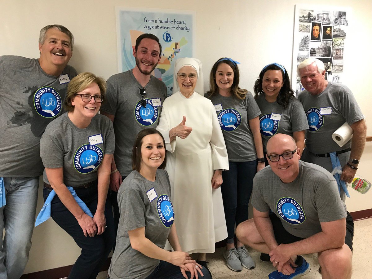 LHDbenefits's tweet photo. More photos from our Community Outreach days of serving. We visited @GleanersFBIndy, the Ronald McDonald House, and Little Sisters of the Poor! Fantastic organizations and such an amazing experience! https://t.co/pAzw64XIFk
