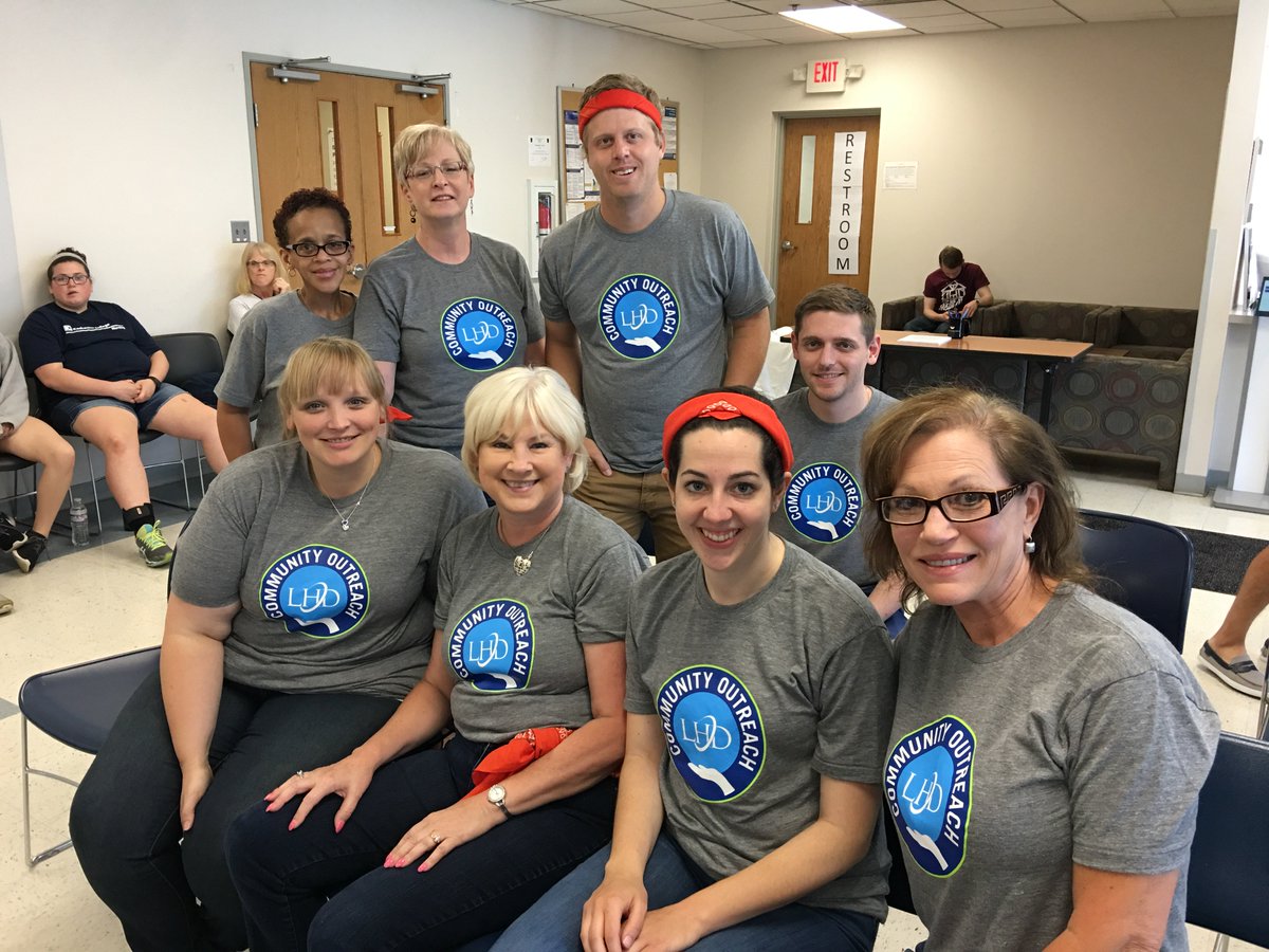 LHDbenefits's tweet photo. More photos from our Community Outreach days of serving. We visited @GleanersFBIndy, the Ronald McDonald House, and Little Sisters of the Poor! Fantastic organizations and such an amazing experience! https://t.co/pAzw64XIFk