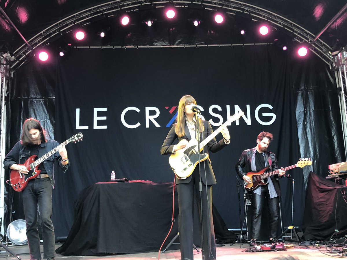 Many thanks to our co-sponsors <a href="/Google/">Google</a> and <a href="/Eurostar/">Eurostar</a>, and to @EdLlewellynFCO and <a href="/ukinfrance/">UK in France</a> for this amazing night! #lecrxssing