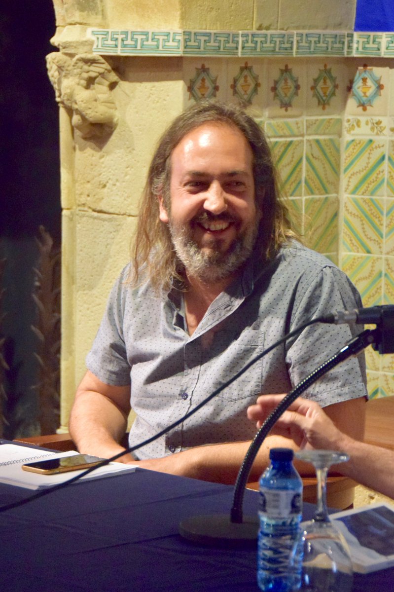 MuseusDeSitges's tweet photo. Aquesta tarda hem presentat al #CauFerrat el llibre ‘Un món esbucat. Joan Alcover i Mallorca’, d’Andreu Gomila. Un retrat sobre una de les figures claus de la literatura catalna moderna i la seva relació amb la #Mallorca del tombant de segle.
#Sitges https://t.co/nxRPOA7h3v