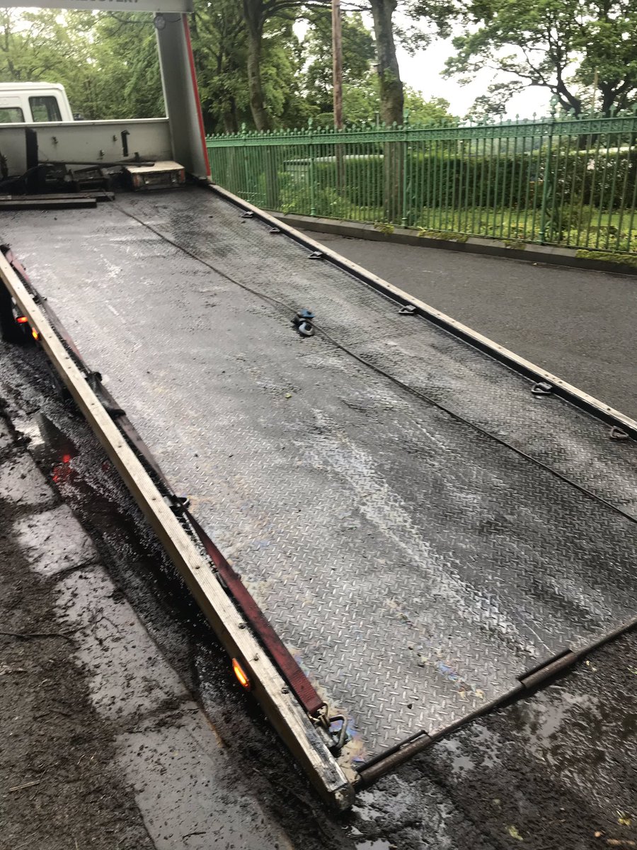 depressed_cop's tweet photo. When your police car breaks down and you have to hitch a lift with the tow truck back to the nick! https://t.co/K8jmjVUSUJ