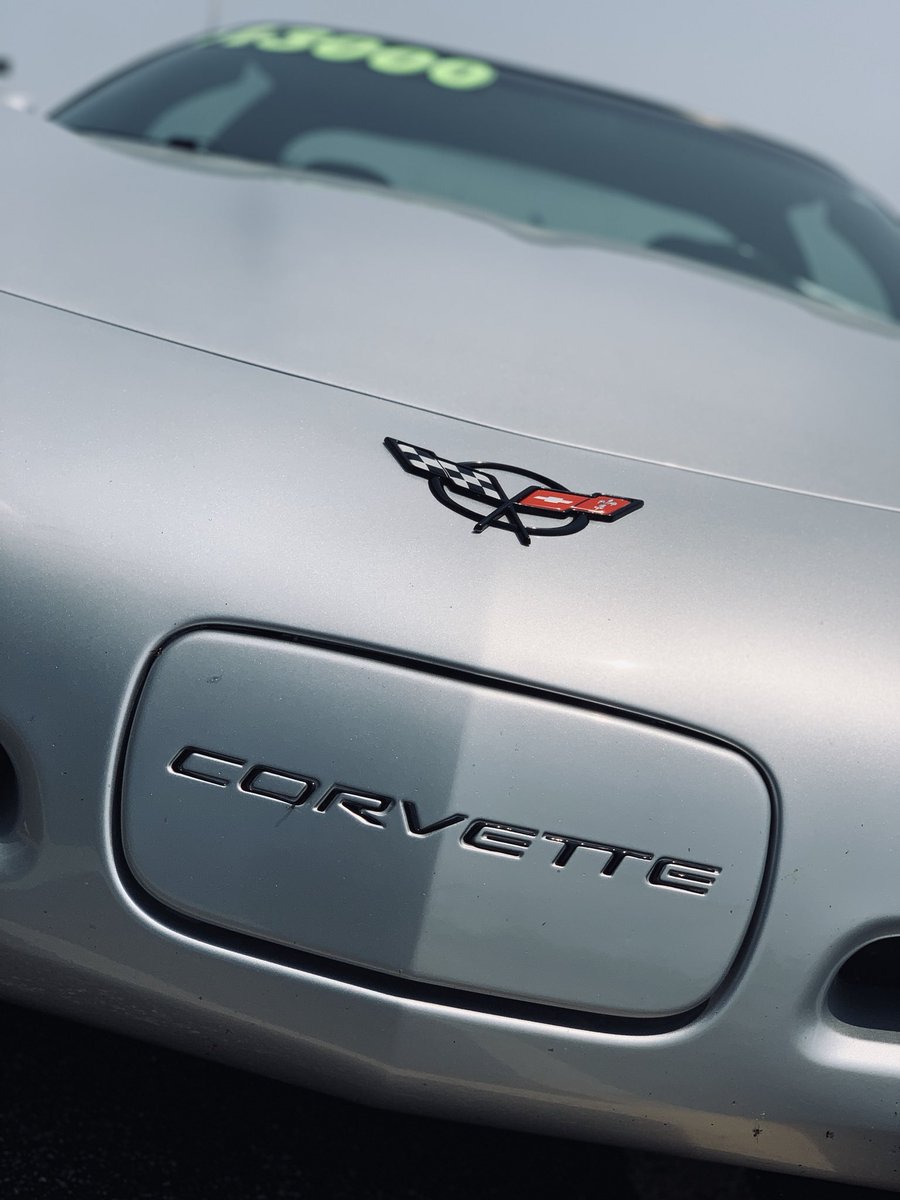 SpeedwayChevy's tweet photo. 👀👀 Check out this CLEAN 2001 Corvette!! This beauty won't last long, so come and see us!

#Chevrolet #Corvette #GetFinanced https://t.co/onheU5NLuS