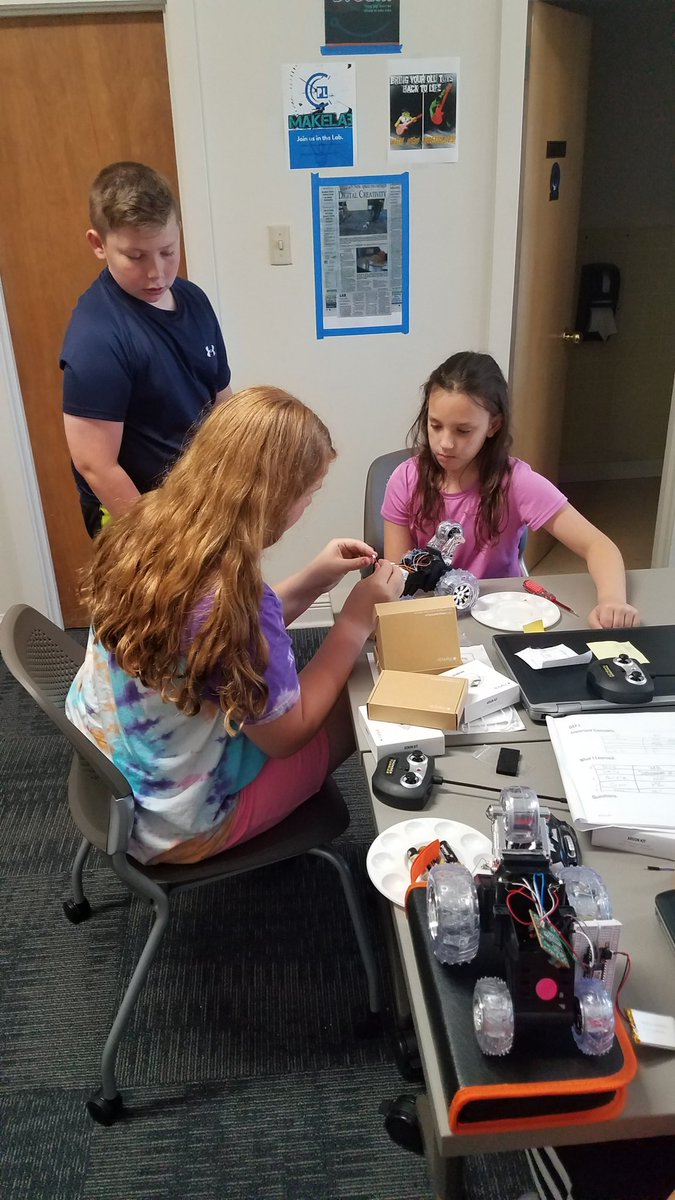 SShepReads's tweet photo. Young makers @makeLabClinton camp programming and reconfiguring rc cars. #makerspace Thank you Clinton Public Library for all you do! https://t.co/Ze1pMm3qHd