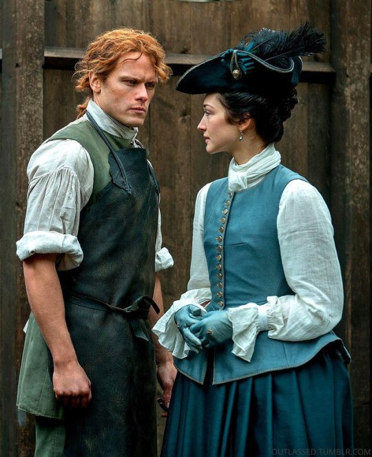 BernadetteClaxt's tweet photo. @TartarugaTanya @GalkeSabine @gandusio @GinaPustorino @odyssey158 @NancySimonds1 @LiseNilsson2 @MakkOlga @Martina82403124 @LilleS80 @gioula74 @TamiMa87574821 @OutlanderHome Gorgeous #Jamie #Helwater collage Tanya!๐๐โคโคโค Such a sad episode!๐ข๐ขHope you're having a lovely #ThrowbackThursday my dear!๐ค๐น๐๐ธโค https://t.co/tfzxA9jVoo