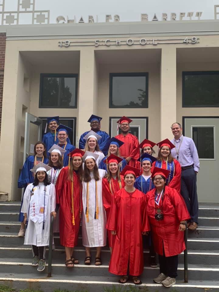 BarrettElem's tweet photo. Remember the Titans -final walk through...#congratulationsseniors #c/c2k19 #barrett/titanpride #marchofthetitans https://t.co/HQQuFaWolC