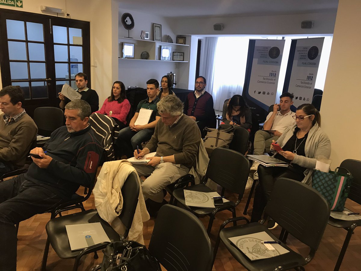 CdaFilialCba's tweet photo. Taller Gestión de Redes Sociales #cdacrece #cdacapcita https://t.co/3Fsobh7Fg4